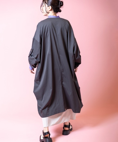 OSMOSIS（オズモーシス）の「ダブルブレストビッグコート（その他アウター・レディース・チャコール/カーキ/ライトベージュ・ONE SIZE）」の11枚目の写真