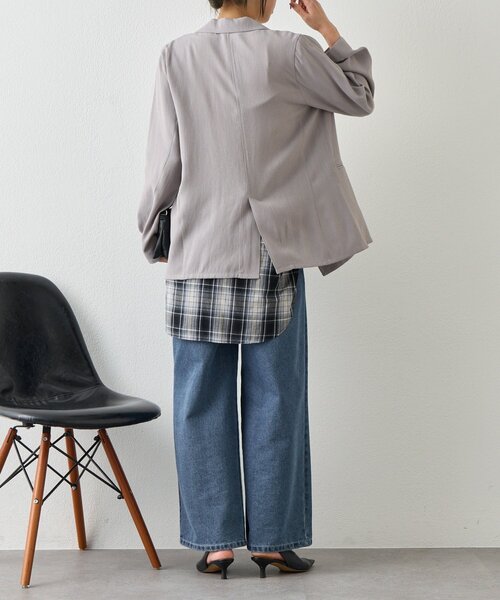 Jena espace merveilleux（ジェナ　エスパスメルヴェイユ）の「【WEB限定/軽やかに羽織れる】メッシュダブルボタンジャケット（テーラードジャケット・レディース・ネイビー/ベージュ/グレー・FREE）」の8枚目の写真