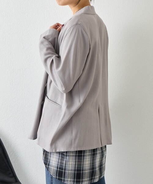 Jena espace merveilleux（ジェナ　エスパスメルヴェイユ）の「【WEB限定/軽やかに羽織れる】メッシュダブルボタンジャケット（テーラードジャケット・レディース・ネイビー/ベージュ/グレー・FREE）」の16枚目の写真