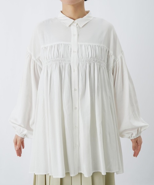 LUCA/LADY LUCK LUCA（ルカ/レディラックルカ）の「LC/LLL 衿付きデザインシャーリングチュニック/シャーリングチュニックシャツ（シャツ/ブラウス・レディース・ブラック/オフホワイト・FREE）」の15枚目の写真