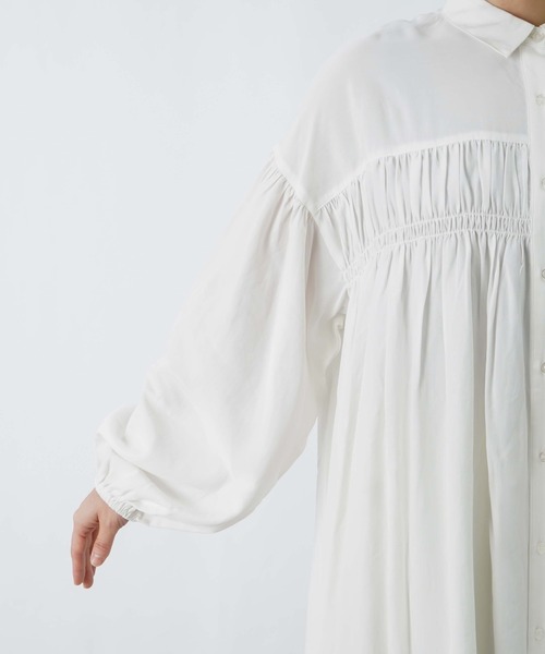 LUCA/LADY LUCK LUCA（ルカ/レディラックルカ）の「LC/LLL 衿付きデザインシャーリングチュニック/シャーリングチュニックシャツ（シャツ/ブラウス・レディース・ブラック/オフホワイト・FREE）」の18枚目の写真