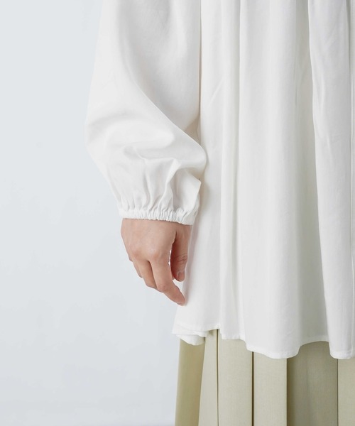 LUCA/LADY LUCK LUCA（ルカ/レディラックルカ）の「LC/LLL 衿付きデザインシャーリングチュニック/シャーリングチュニックシャツ（シャツ/ブラウス・レディース・ブラック/オフホワイト・FREE）」の21枚目の写真