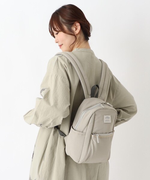 one'sterrace（ワンズテラス）の「anello COSPO ミニリュック（バックパック/リュック・レディース・ブルー系その他7/ライトグレー系8/ブラック系8・99）」の19枚目の写真