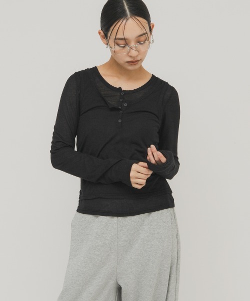 KBF（ケイビーエフ）の「レイヤードヘンリーネックTEE（Tシャツ/カットソー・レディース・ブラック/ベージュ系その他/オフホワイト・ONE）」の14枚目の写真