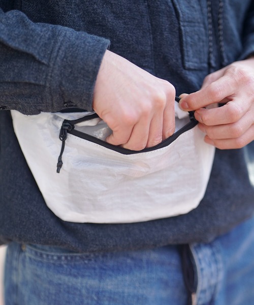 BURLAP OUTFITTER(バーラップアウトフィッター)の「BURLAP OUTFITTER バーラップアウトフィッター CS MINI FANNY PACK(ショルダーバッグ・メンズ・ホワイト・FREE)」の2枚目の写真