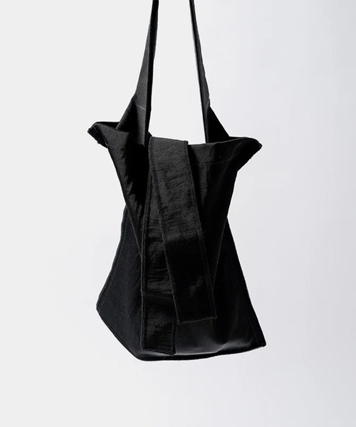 ITTI（イッチ）の「MARY INSIDE OUT TOTE - M / CERATO BRIGHT（トートバッグ・レディース・グリーン/レッド/ブラウン/ブラック・FREE）」の17枚目の写真