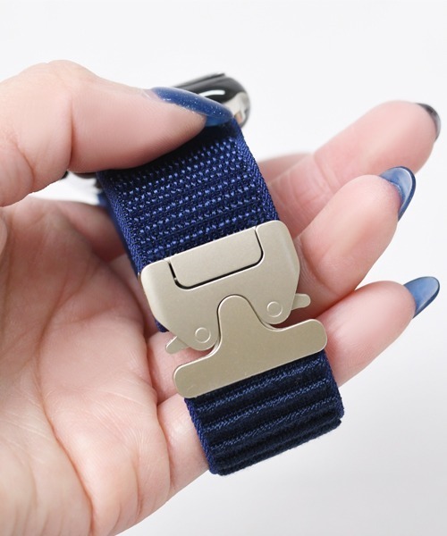 Fun & Daily（ファンアンドデイリー）の「Apple Watch Nylon Buckle Band / アップルウオッチバンド（デジタル腕時計・メンズ・ネイビー/グリーン/ブラック・A/B）」の3枚目の写真