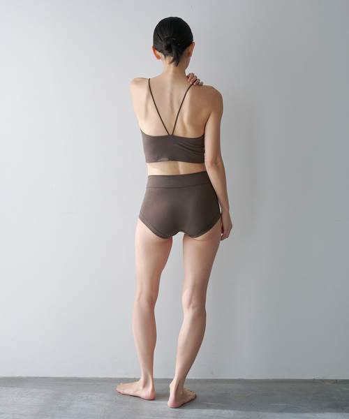 EMILY WEEK（エミリーウィーク）の「《追加2》リヨセルクロップド Vバックブラキャミソール（その他アンダーウェア/インナー・レディース・ブラック/ブラウン/イエロー・36/38/40）」の11枚目の写真