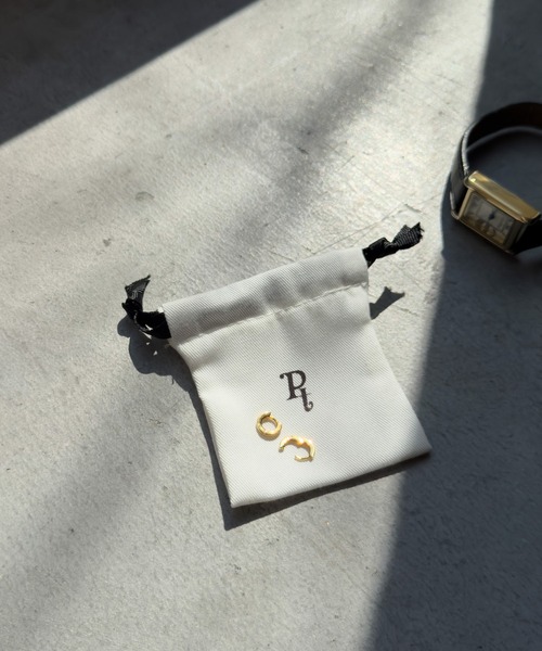 CANAL JEAN（キャナルジーン）の「Pt　【Silver925】プチフープゴールドピアス（ピアス（両耳用）・レディース・ゴールド・ONE SIZE）」の2枚目の写真