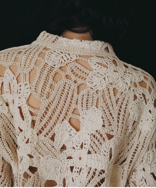 anuke(アンヌーク)の「anuke Embroidery Over Shirts エンブロイダリーオーバーシャツ/62620402(シャツ/ブラウス・レディース・ブラウン/アイボリー・ONE SIZE)」の6枚目の写真