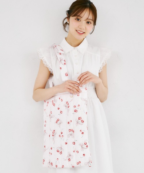 tocco closet(トッコ クローゼット)の「チェリー×リボンプリントショルダーリボントートバック(トートバッグ・レディース・ブルー/ピンク・M)」の16枚目の写真