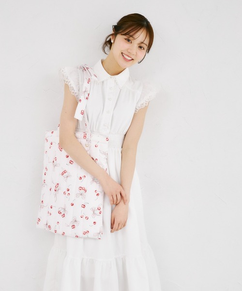 tocco closet(トッコ クローゼット)の「チェリー×リボンプリントショルダーリボントートバック(トートバッグ・レディース・ブルー/ピンク・M)」の15枚目の写真
