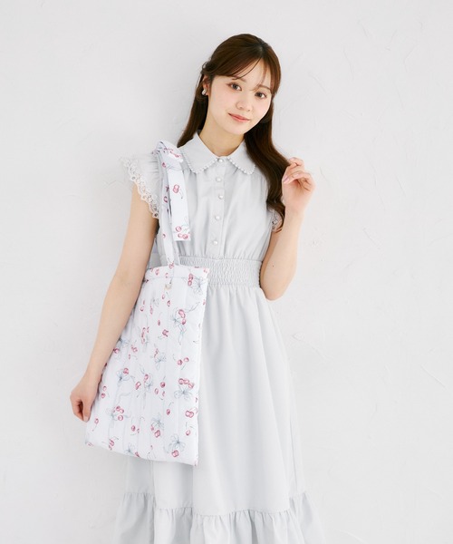 tocco closet(トッコ クローゼット)の「チェリー×リボンプリントショルダーリボントートバック(トートバッグ・レディース・ブルー/ピンク・M)」の12枚目の写真