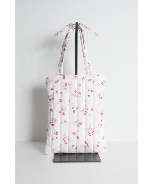 tocco closet(トッコ クローゼット)の「チェリー×リボンプリントショルダーリボントートバック(トートバッグ・レディース・ブルー/ピンク・M)」の9枚目の写真