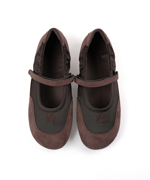FOGGY MOODY(ポギムディ)の「Twins 0041. Symbol Mary-Jane Flats - 3colors(バレエシューズ・レディース・ライトグレー/ブラック/ブラウン・22.5cm/23cm/23.5cm/24cm/24.5cm/25cm)」の14枚目の写真