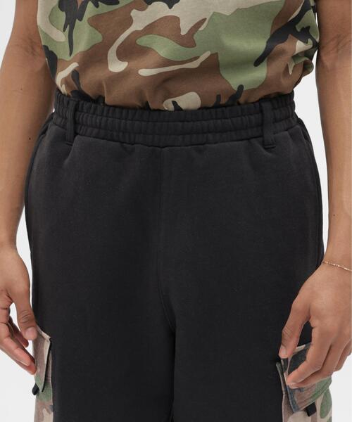 AVIREX（アヴィレックス）の「《直営店限定》 SWEAT CAMO CARGO SHORTS /  スウェット カモ カーゴ ショーツ / AVIREX / アヴィレックス（スウェットパンツ・メンズ・ブラック/グレー・LARGE/MEDIUM/X-LARGE）」の15枚目の写真