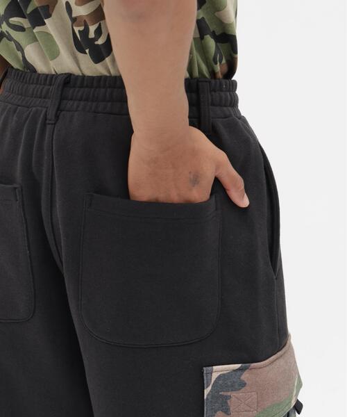 AVIREX（アヴィレックス）の「《直営店限定》 SWEAT CAMO CARGO SHORTS /  スウェット カモ カーゴ ショーツ / AVIREX / アヴィレックス（スウェットパンツ・メンズ・ブラック/グレー・LARGE/MEDIUM/X-LARGE）」の5枚目の写真