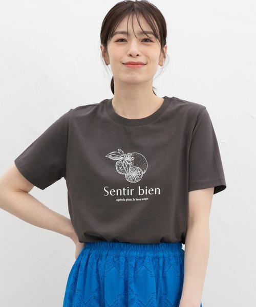 Honeys（ハニーズ）の「【ハニさら・接触冷感・ＵＶカット】フルーツ柄プリントＴ（Tシャツ/カットソー・レディース・ホワイト系その他/ピンク/スミクロ/ネイビー/ホワイト×レッド・L/LL/M/S）」の4枚目の写真