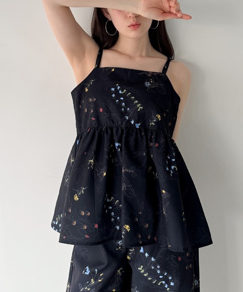 junoah(ジュノア)の「花柄キャミソール+ワイドパンツset(セットアップ・レディース・ブラック/ネイビー/ホワイト・FREE)」の3枚目の写真