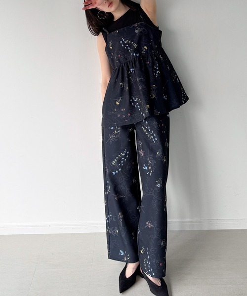 junoah(ジュノア)の「花柄キャミソール+ワイドパンツset(セットアップ・レディース・ブラック/ネイビー/ホワイト・FREE)」の4枚目の写真
