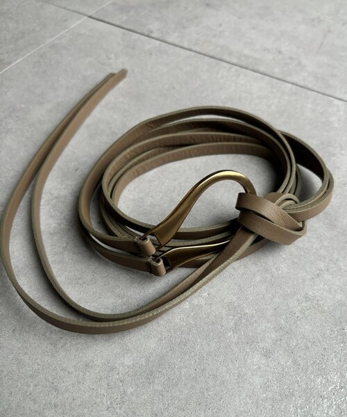 DouDou（ドゥドゥ）の「Uバックルコードベルト（ベルト・レディース・ブラック/キャメル/ベージュ・FREE）」の14枚目の写真