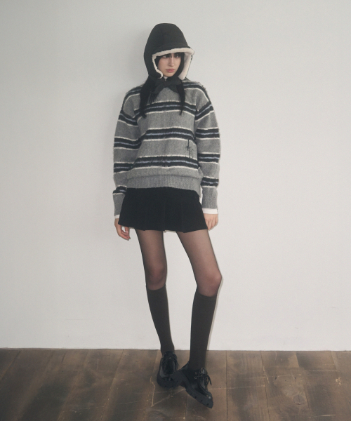 LEATHERY（レザリー）の「メロウプリーツコーデュロイスカート[ブラック]（スカート・レディース・その他・S/M）」の2枚目の写真