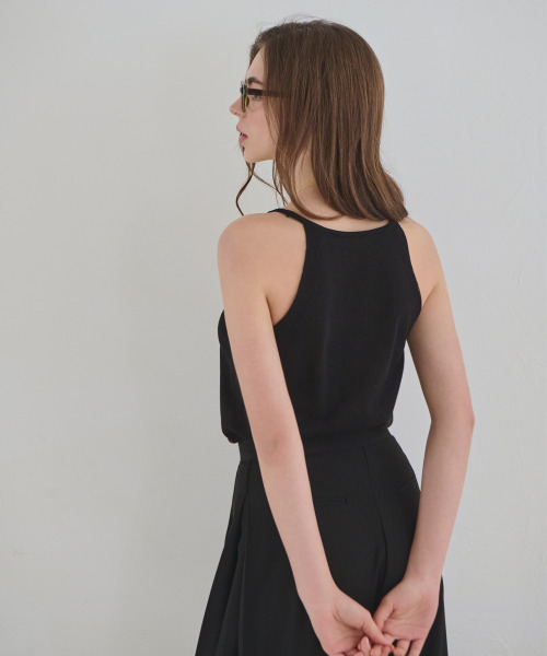 SLOWLOLLI（スローローリ）の「Boat-neck knit sleeveles_5 Colors（ニット/セーター・レディース・ブラック/パープル/ブルー/グリーン・FREE）」の8枚目の写真