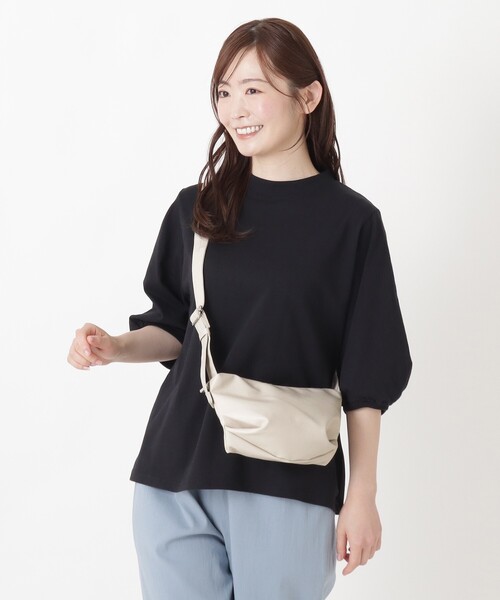 one'sterrace(ワンズテラス)の「Legato Largo ハンモック 合皮ミニワンショルダー(ショルダーバッグ・レディース・ブラック系8/ベージュ系その他7/アイボリー系8・99)」の9枚目の写真