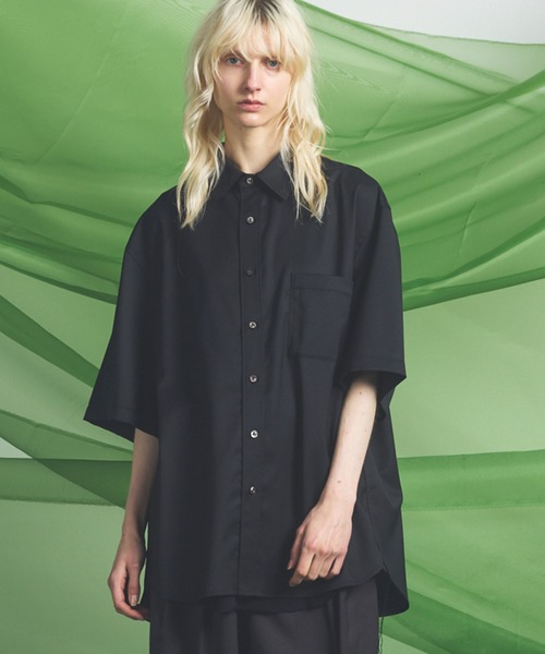 MAISON SPECIAL(メゾンスペシャル)の「《UNISEX》NISHIKAWA KEORI Wool Mix Prime-Over Short Sleeve Shirt/NISHIKAWA KEORIウールミックスプライムオーバーショートスリーブシャツ【MAISON SPECIAL/メゾンスペシャル】■セットアップ対応■(シャツ/ブラウス・メンズ・ダークブラック/その他1/ネイビー/グレイッシュベージュ/ブラック・2/1/0)」の2枚目の写真