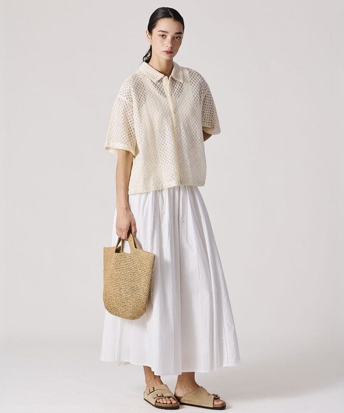 Bshop（ビショップ）の「INDIA INDUSTRY | フラワーレース 半袖シャツ WOMEN（シャツ/ブラウス・レディース・ブルー系その他/ブラック/アイボリー・1）」の6枚目の写真