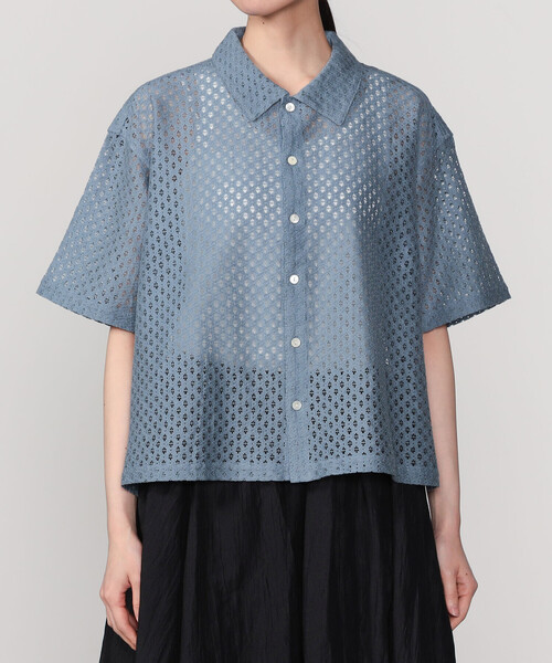 Bshop（ビショップ）の「INDIA INDUSTRY | フラワーレース 半袖シャツ WOMEN（シャツ/ブラウス・レディース・ブルー系その他/ブラック/アイボリー・1）」の3枚目の写真