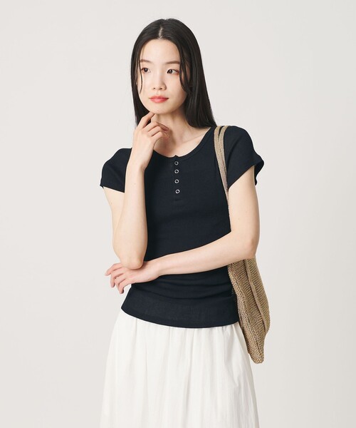 PALM(パーム)の「【別注】<PALM>ヘンリーネック トップス(Tシャツ/カットソー・レディース・ブラック/レッド・FREE)」の5枚目の写真