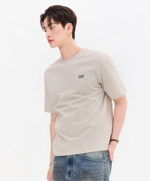 CHASECULT(チェイスカルト)の「共用グラフィティ半袖Tシャツ-FBZU5803C0X(Tシャツ/カットソー・メンズ・ベージュ・90/95/100/105/110)」の2枚目の写真