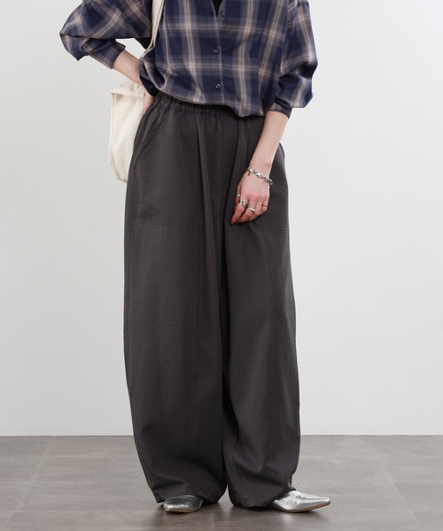 laulea（ラウレア）の「laulea 接触冷感・吸水速乾コクーンPT（その他パンツ・レディース・カーキ/モカ/キナリ/ブラック/ダークグレー・S/L/M）」の4枚目の写真