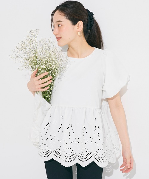 coca(coca)(コカ)の「パンチングレースフレアブラウス(シャツ/ブラウス・レディース・ホワイト/ブラック・L/M)」の2枚目の写真