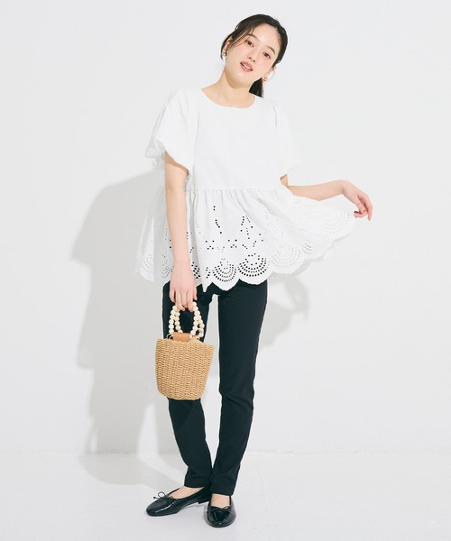 coca(coca)(コカ)の「パンチングレースフレアブラウス(シャツ/ブラウス・レディース・ホワイト/ブラック・L/M)」の3枚目の写真
