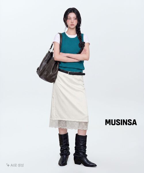MUSINSA STANDARD WOMAN（ムシンサスタンダードウーマン）の「[クールタンダード] ウィメンズスリムクルーネックTシャツ (5色)（Tシャツ/カットソー・レディース・ブラック/ホワイト/ライトグレー/ピンク/ブラウン・X-SMALL/SMALL/MEDIUM/LARGE）」の14枚目の写真