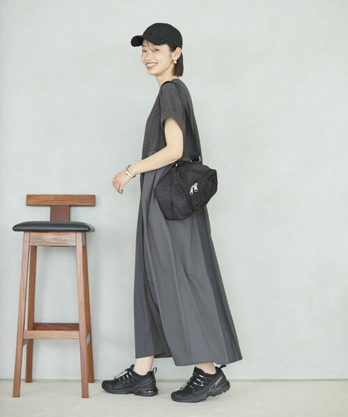 Firsthand（ファーストハンド）の「Firsthand/ファーストハンド オーガニックコットン 異素材 ドッキング ギャザー ワンピース（ワンピース・レディース・ブラック/チャコールグレー/ピンク・FREE）」の11枚目の写真