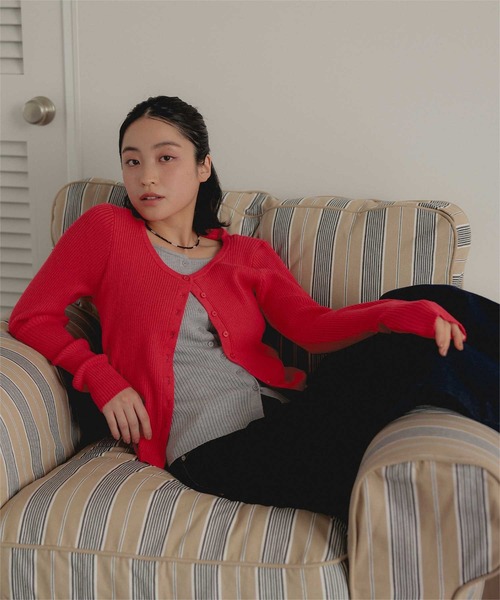 miette(ミエット)の「レイヤード配色クルーネックニットカーディガン(カーディガン/ボレロ・レディース・レッド/ブラウン/マスタード・FREE)」の3枚目の写真
