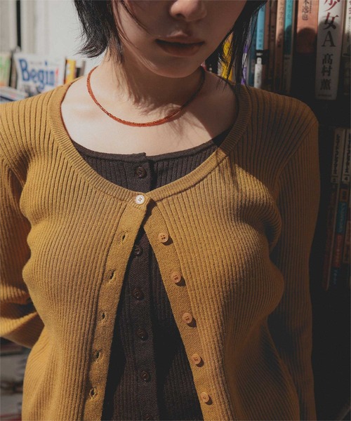 miette(ミエット)の「レイヤード配色クルーネックニットカーディガン(カーディガン/ボレロ・レディース・レッド/ブラウン/マスタード・FREE)」の13枚目の写真
