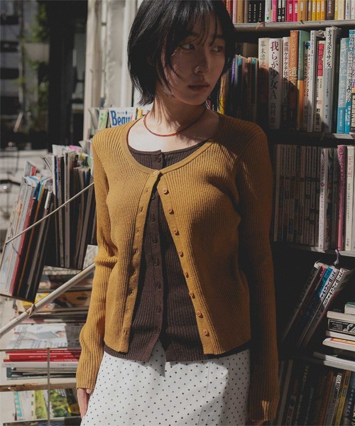 miette(ミエット)の「レイヤード配色クルーネックニットカーディガン(カーディガン/ボレロ・レディース・レッド/ブラウン/マスタード・FREE)」の14枚目の写真