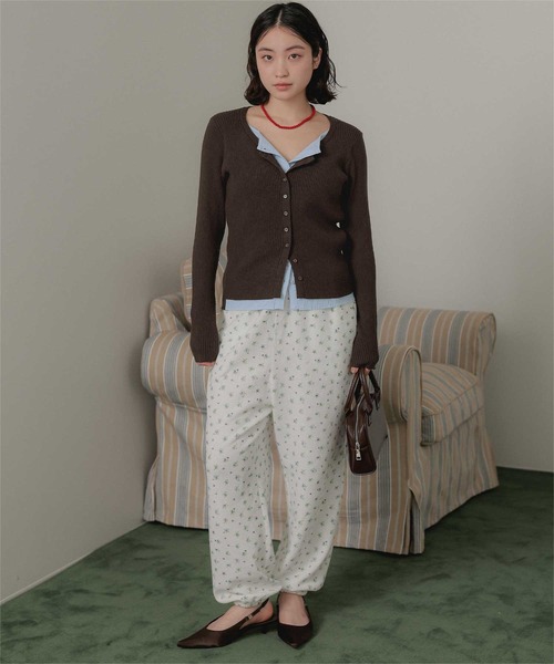 miette(ミエット)の「レイヤード配色クルーネックニットカーディガン(カーディガン/ボレロ・レディース・レッド/ブラウン/マスタード・FREE)」の5枚目の写真