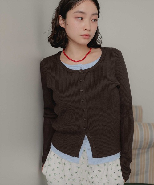 miette(ミエット)の「レイヤード配色クルーネックニットカーディガン(カーディガン/ボレロ・レディース・レッド/ブラウン/マスタード・FREE)」の7枚目の写真