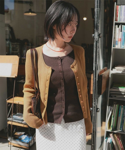 miette(ミエット)の「レイヤード配色クルーネックニットカーディガン(カーディガン/ボレロ・レディース・レッド/ブラウン/マスタード・FREE)」の15枚目の写真