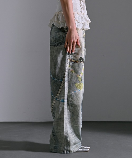 .KOM(ドットコム)の「『.KOM/ドットケーオーエム』転写デニムパンツ 【CN】(デニムパンツ・レディース・ブルー・S/M)」の4枚目の写真
