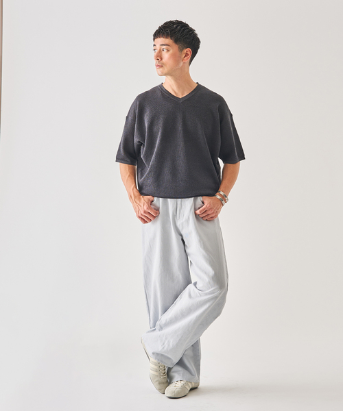 EDIFICE(エディフィス)の「LINEN LUXE V ネック ニット Tシャツ(Tシャツ/カットソー・メンズ・ブラック/パープル/ブルー系その他・MEDIUM/LARGE)」の4枚目の写真