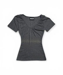 BORN SLIPPY（ボーンスリッピー）の「Crystal Line V Shirring Tee (Charcoal)（Tシャツ/カットソー）」