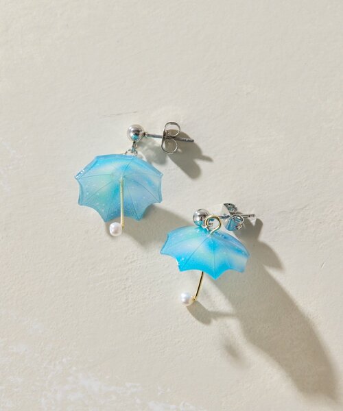 ear PAPILLONNER（イアパピヨネ）の「《WEB限定》)踊るアンブレラピアス（ピアス（両耳用）・レディース・バイオレット/レモンイエロー/ブルー系その他・FREE）」の2枚目の写真