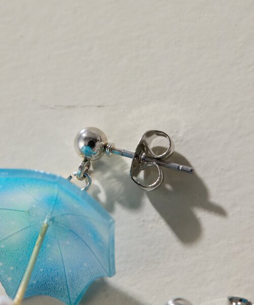 ear PAPILLONNER（イアパピヨネ）の「《WEB限定》)踊るアンブレラピアス（ピアス（両耳用）・レディース・バイオレット/レモンイエロー/ブルー系その他・FREE）」の8枚目の写真