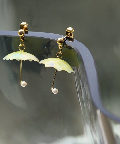 ear PAPILLONNER（イアパピヨネ）の「《WEB限定》)踊るアンブレラピアス（ピアス（両耳用）・レディース・バイオレット/レモンイエロー/ブルー系その他・FREE）」の20枚目の写真